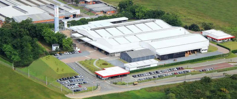 EM BUSCA DE MAIOR AQUECIMENTO DE MERCADO, A INDÚSTRIA INVESTE EM TECNOLOGIA