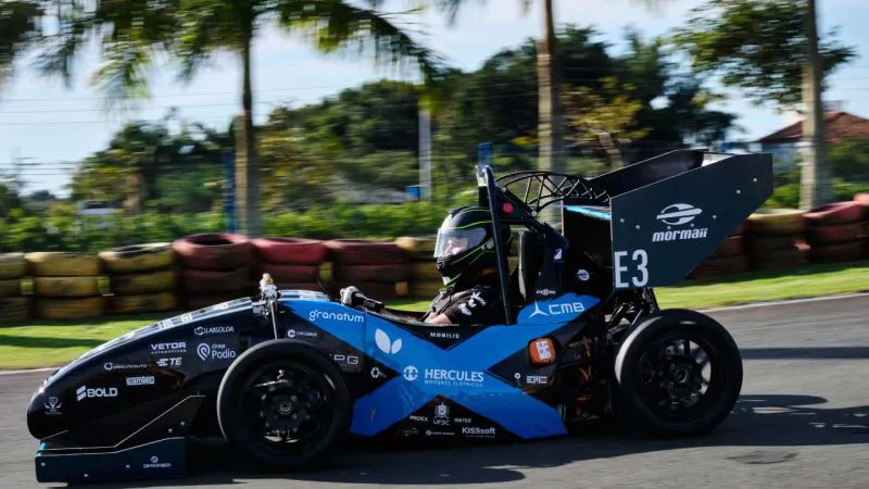 FORMULA STUDENT: AMPERA RACING REPRESENTA BRASIL